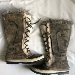 Women’s Sorel Waterproof Boots - size 9